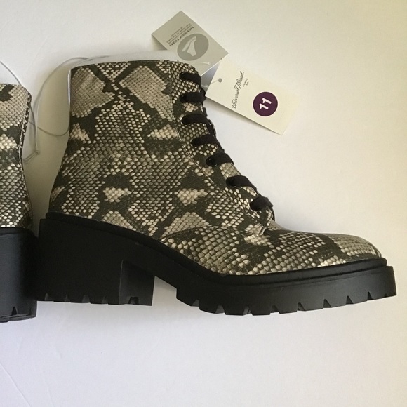⭐️ NIB BRIE COMBAT BOOT - Picture 10 of 15